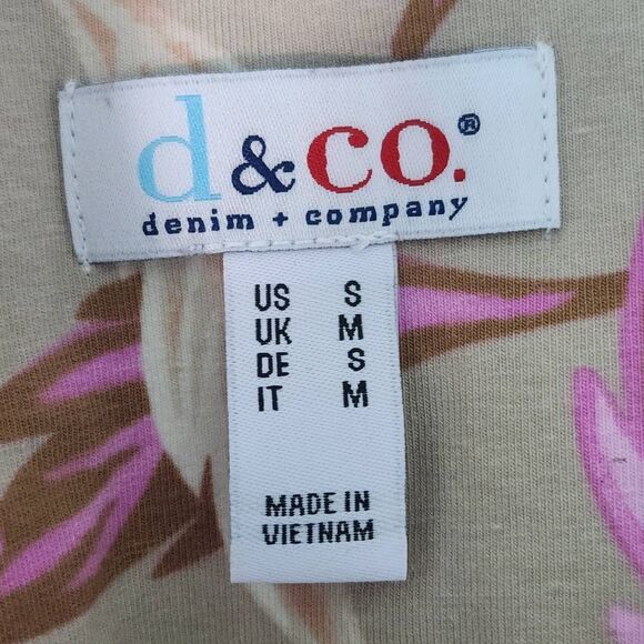 D&Co. Brown Knit Button-up Top and Tan and Pink Leaf Print Tee Size Small Bundle - Picture 8 of 9